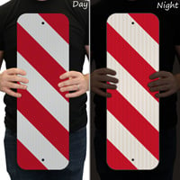 Red striped delineator